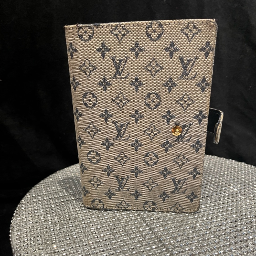 Louis Vuitton RARE EUC Min Lin Agenda Unisex